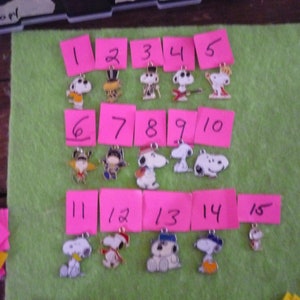 Pendientes de perro de dibujos animados 2 uds.