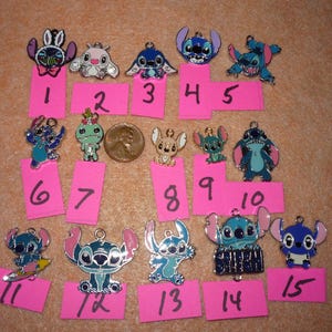 Lot de 6 breloques extraterrestres