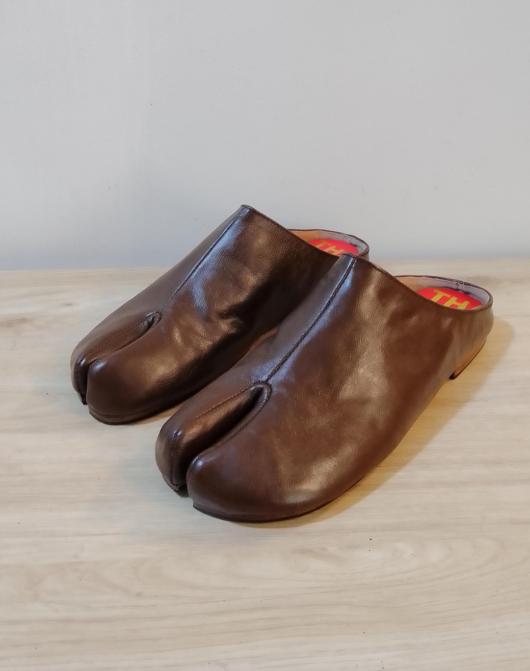 MAISON MARGIELA★素敵！Tabi split-toe leather mules MAISON MARGIELA Tabi split-toe leather mules | THE OUTNET