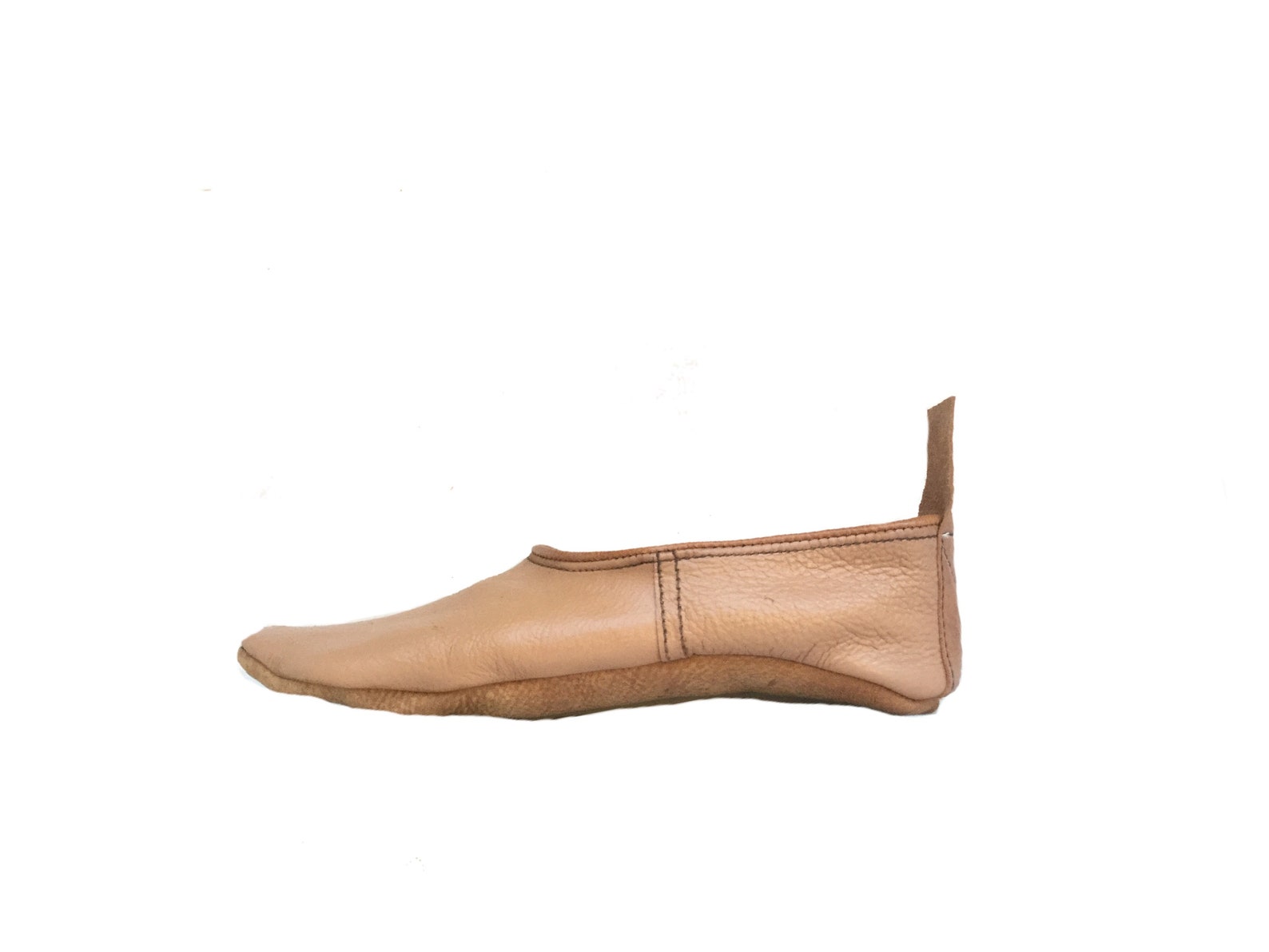 tan leather flats, leather slippers, house shoes, gift for her,leather travel shoes, tabi socks ,ballet flats,loafers,