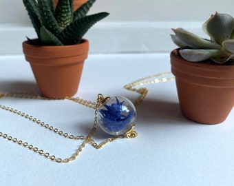 Collana oro con fiordaliso, collana oro e blu, collana amicizia, collana innamorati