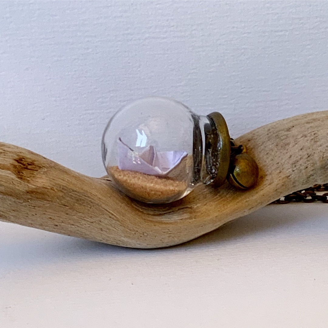 Collana con Barchetta Origami in Vetro – Gioiello Fatti a Mano