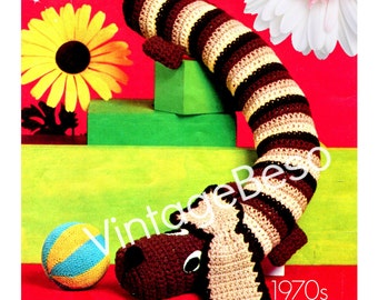 Wind Stopper Crochet Pattern • Dog Draft Stopper Dog • 70s Home Decor prevents wind from coming under door • Watermarked PDF Only