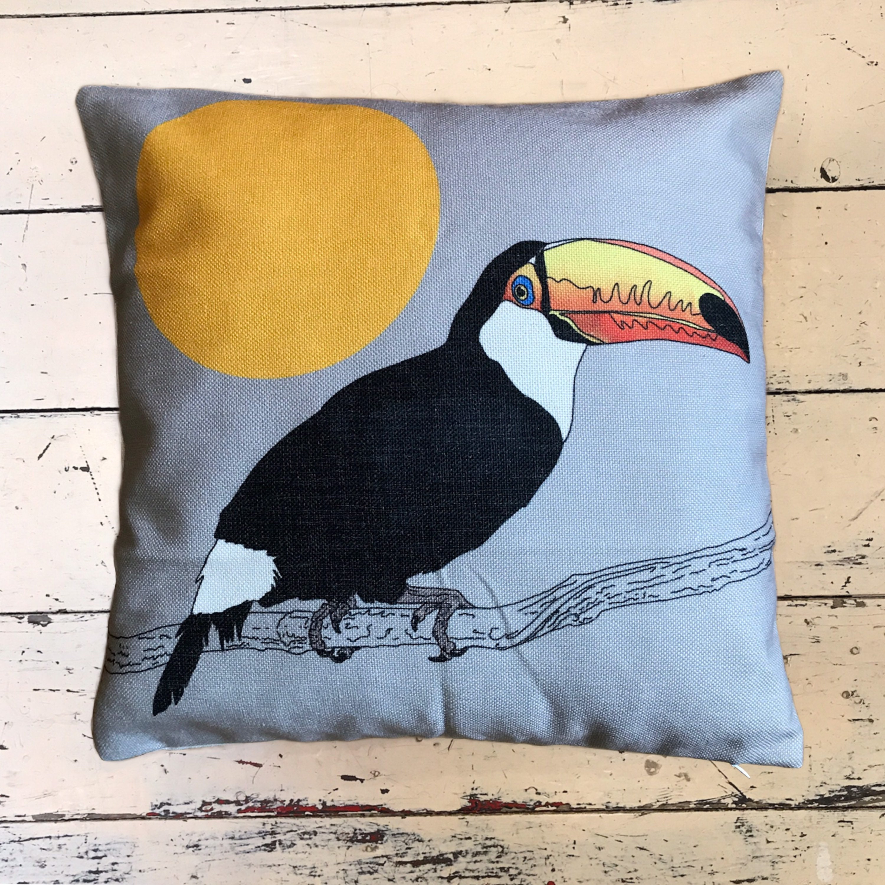 Toucan top cushion cover
