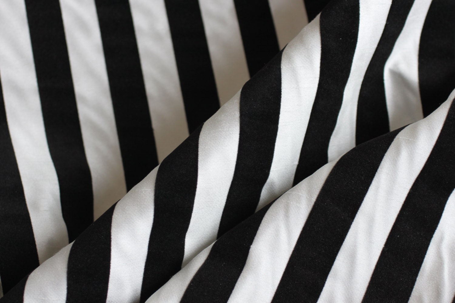 Fabric Black & White Stripe Velvet Fabric, for Upholstery, Cushion,  Drapery, Bedding, Slip Cover, 