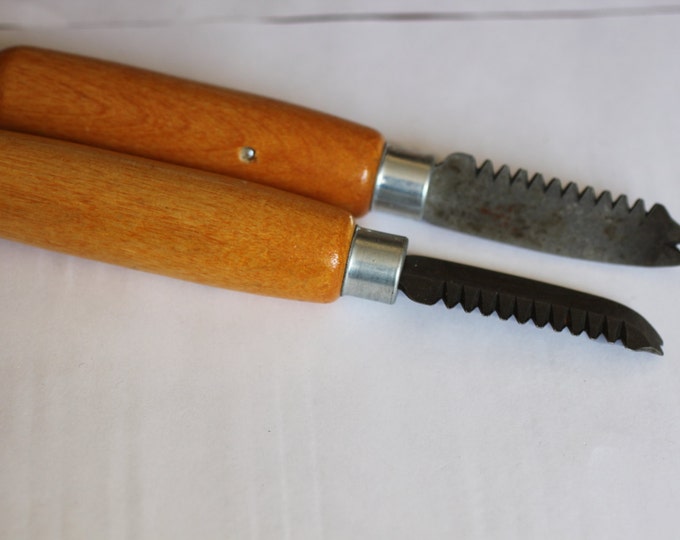 Upholstery Tool, Tack & Staple remover by Osborne No 121, For Upholstery, 1 toll per item,