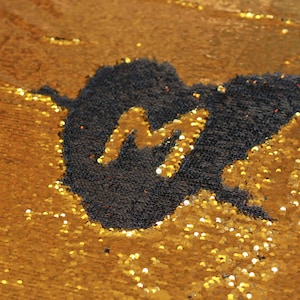 Mermaid sequins reversible Fabric Gold/Black, Sparkle sequins changes color by just rubbing your hand side to side. For Dress, Pillows,