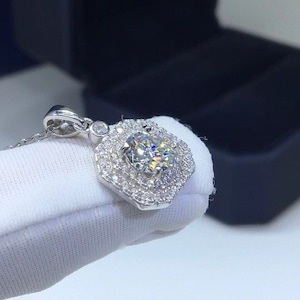 925 White Gold Moissanite Pendant 1 Ct Moissanite Stone Color DEF Colorless VVS Clarity