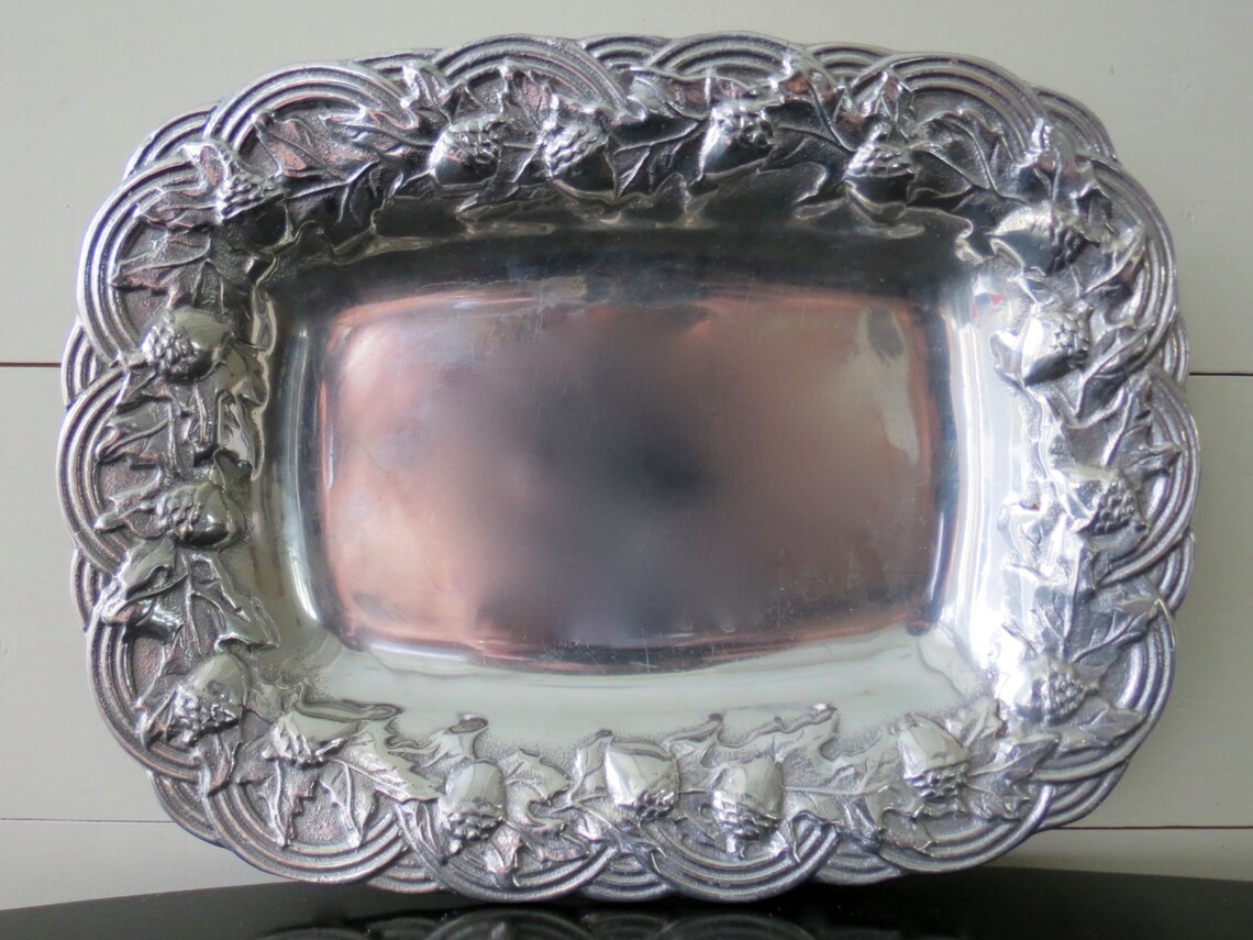 WILTON Co PEWTER DISH Acorn Design Medium Sized Serving Etsy