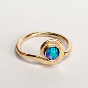 Conch Earring Opal, Conch Piercing Hoop 14K, Conch Hoop Earring, Conch Jewelry 16g, Opal Piercing Ring, 14K Piercing Jewelry Conch Ring Opal