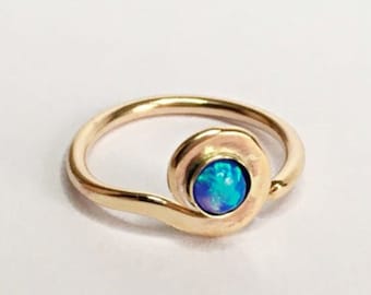 Conch Earring Opal, Conch Piercing Hoop 14K, Conch Hoop Earring, Conch Jewelry 16g, Opal Piercing Ring, 14K Piercing Jewelry Conch Ring Opal