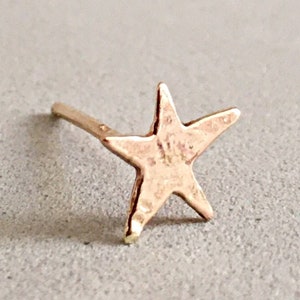 Tragus Stud Gold 14K, Cartilage Stud 14k Gold, 14K Helix Stud Star, Joias Piercing Cartilagem 14K Helix Earring, Piercing Stud Earring Gold