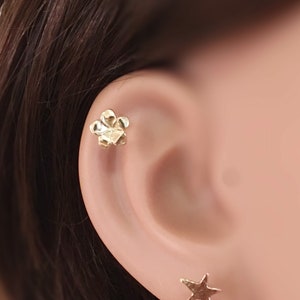 Cartilage Stud 14k Gold, Helix Stud 20g, Tragus Piercing 14K Gold, Piercing Jewelry Cartilage, 14K Tragus Stud 20g, Flower Earring Stud Gold