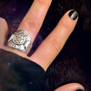 Hekate the Triple One Ring — Moon Goddess Pentacle, Ouroboros Trident Power Talisman in Sterling Silver