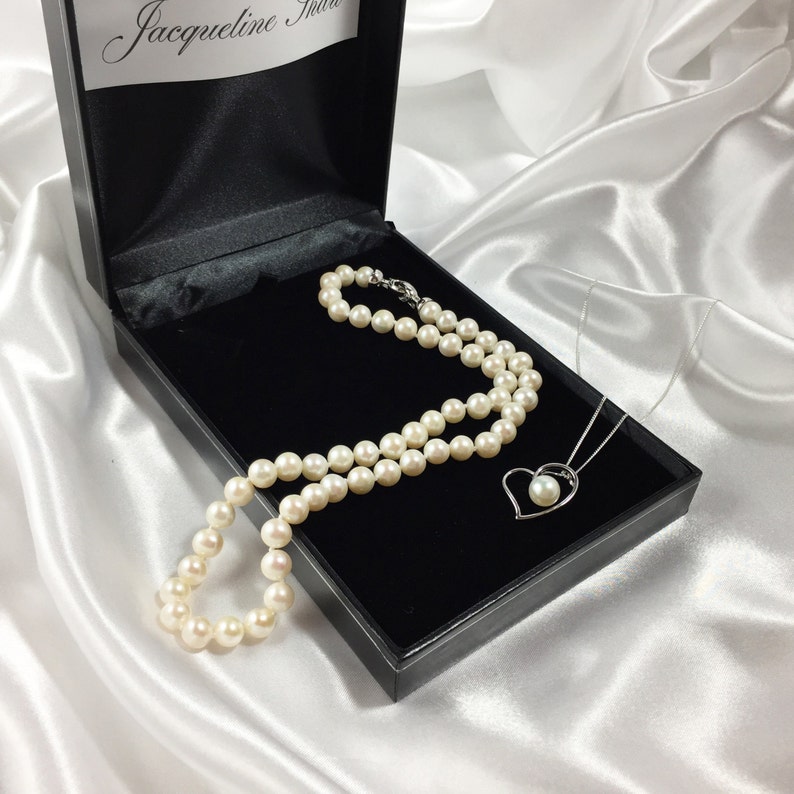 Clever Transforming Pearl Necklace Freshwater Pearl Necklace /& Pendant Elastic Heart Detachable Heart Pendant