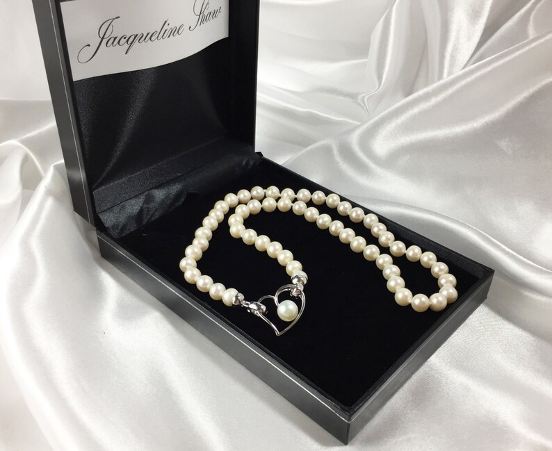 Clever Transforming Pearl Necklace Freshwater Pearl Necklace /& Pendant Elastic Heart Detachable Heart Pendant