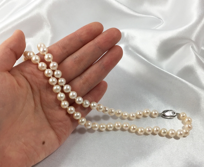 Del Rio - Luxury AAA+ Freshwater Pearl Necklace -  Golden Overtone High Lustre 