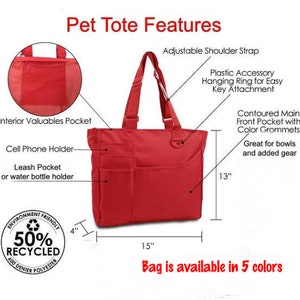 K&ouml;nnte beinhalten: Rote Tiertragetasche mit mehreren Taschen, darunter ein Handyhalter, eine Leinen-Tasche und eine Innentasche f&uuml;r Wertsachen. Die Tasche hat einen verstellbaren Schultergurt, einen Plastik-Accessoire-H&auml;ngering und eine konturierte Haupttasche vorne mit farbigen &Ouml;sen. Die Tasche ist 15 Zoll breit und 13 Zoll hoch. Sie ist aus 600 Denier Polyester gefertigt und zu 50 % recycelt.  "Die Tasche ist in 5 Farben erh&auml;ltlich."