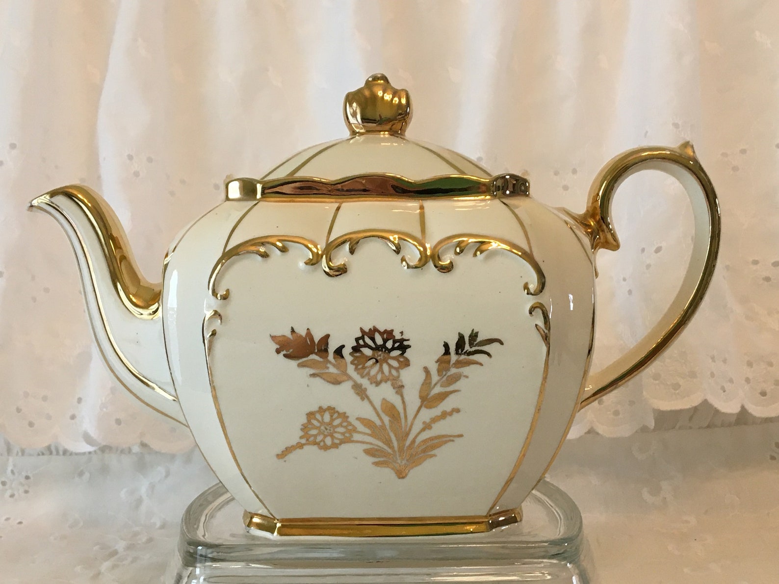 SADLER CUBE 4 Cup TEAPOT Ivory With Gold Trim C.1930's Etsy