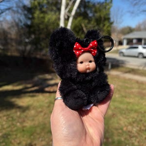 Mutant Doll Plushie Keychain | Lababy | BoneBurrow bild 2