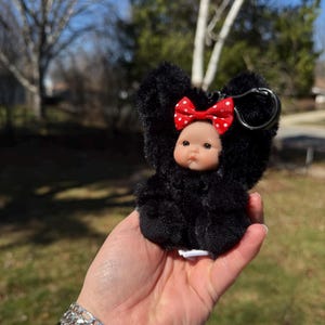 Mutant Doll Plushie Keychain | Lababy | BoneBurrow bild 3