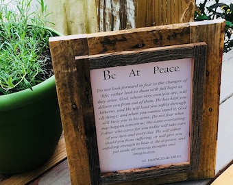 Be At Peace-gebed | Franciscus van Sales | Katholiek woondecoratie | Lijst van teruggewonnen hout | Gebedshoekdecoratie