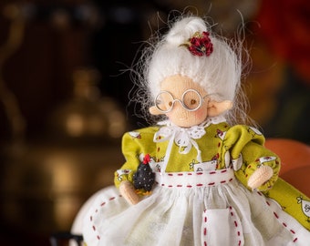 Gnome grandmother doll in removable clothes: Waldorf doll funny grandma gift, holiday gnome decor