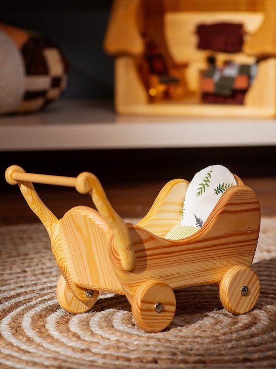 Landau pour poupée en bois avec literie : meubles de maison de poupée,  accessoires de poupée, poussette en bois faite main pour poupées de 5 à 9  pouces -  France