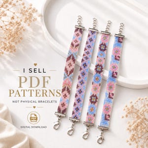 Könnte beinhalten: Vier Perlenarmbänder mit geometrischen Mustern in Rosa-, Blau- und Dunkellila-Tönen. Jedes Armband hat Endstücke und Karabinerverschlüsse aus silberfarbenem Metall. Der Text auf dem Bild lautet: I SELL PDF PATTERNS NOT PHYSICAL BRACELETS.