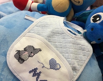 Bavaglino con ricamo cucito a mano personalizzato | Personalized bib | Baby bib | Ricamo nome | Newborn gift |