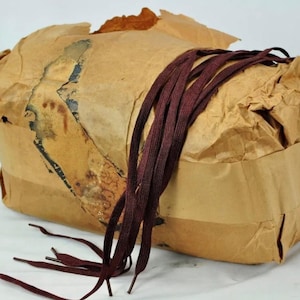WWII GI Shoe Laces NOS From Original Container sold as pair