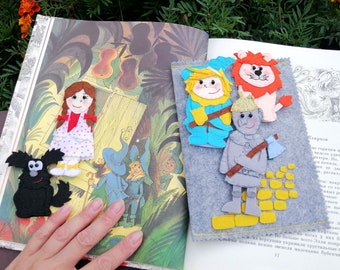 Wizard of Oz characters. Felt finger puppets. Set of 5 felt toys. Emerald city puppet theatre