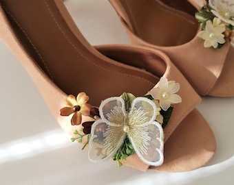 BUTTERFLY SHOE CLIPS • Flower Shoe Clips • Gift For Her • Bridal Shoes • Flower Clip • Classic Wedding Accessories • Wedding Gift For Bride