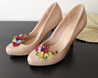 BURGUNDY Shoe Clips for Women • Bridal Shoes • Flower Feliz • Wedding Floral Accessories • Shoe Brooch • Flowers For Shoes • Clip de Zapatos