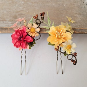 Summer floral hair pins, Wedding flower accessories, Hawaii wedding inspiration, Flower pins, Bridal headpiece, Hair clips, Fleurs Cheveux image 5
