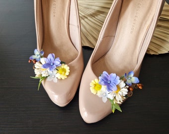 Pinzas para zapatos con diseño floral de pradera para mujer: accesorios con margaritas azules, zapatos para el Festival de Coachella, decoración para zapatos de baile, boda rústica