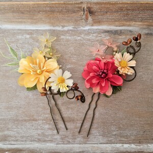 Summer floral hair pins, Wedding flower accessories, Hawaii wedding inspiration, Flower pins, Bridal headpiece, Hair clips, Fleurs Cheveux image 6