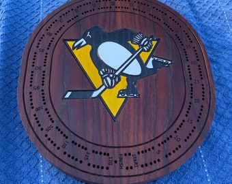 NHL Crib Board Cribbage Game Board Pittsburgh Penguins Jeu de cartes fait à la main en bois de frêne rôti Man Cave hockey