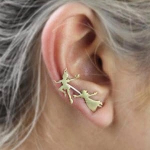 ピーターパンとウェンディのイヤークライマー。ピーターパンのイヤリング