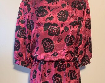 Vestido rosa con rosas negras vintage de los 80