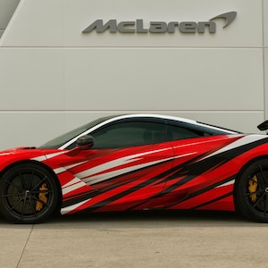Red Velocity Supercar Wrap | Rood zwart wit racevinyl | Aangepast sportwagenontwerp | Cadeau voor autoliefhebbers | Exotisch voertuigwrapbehang