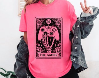 The Gamer Tarot Card Shirt - Distressed Gaming Women's Unisex Shirt - Gamming Apparel for Her - Video Game Controller Gaming Gift for Friend