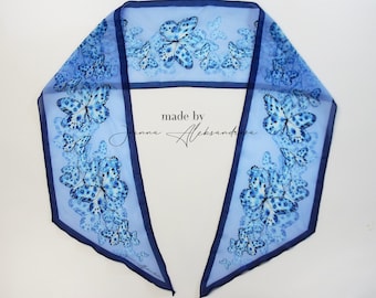 Papillons en bleu - Écharpe en mousseline de soie papillon - écharpe de créateur - écharpe imprimée - papillons