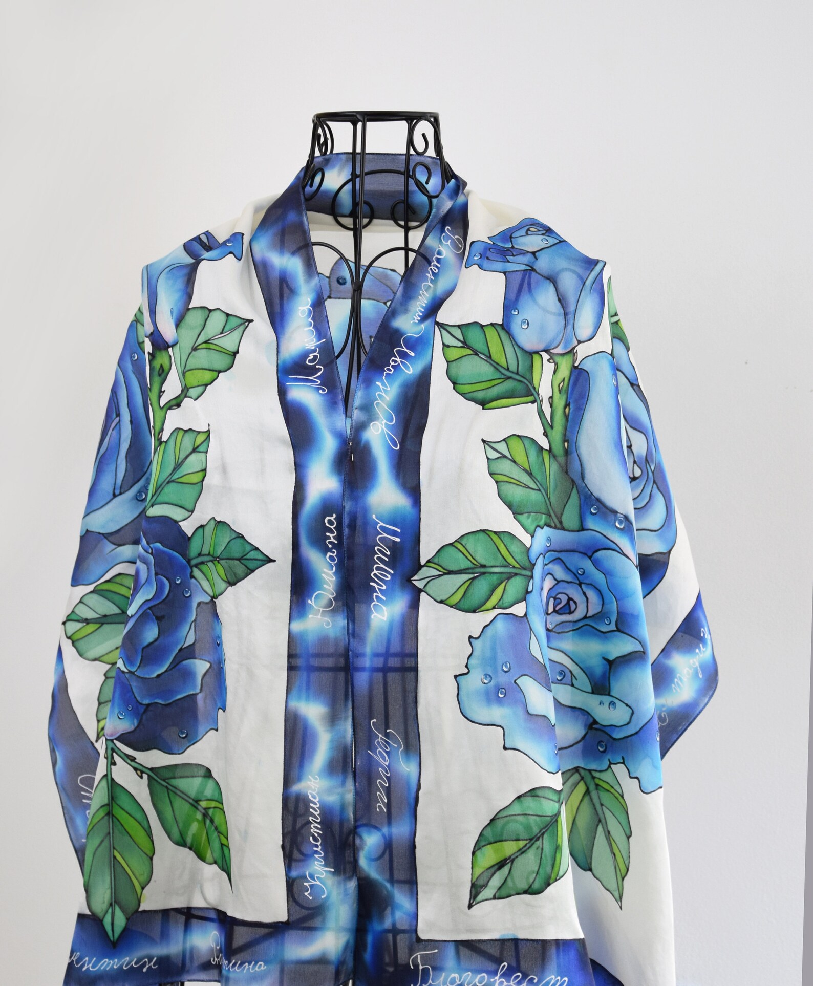 Foulard Carré En Soie Vintage Bleu Peint à La Main - Modèle FO714, Très Bon état