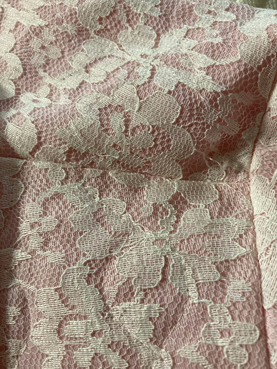 Vintage 1960s Pink with White Lace Quilted Bed Ja… - image 4