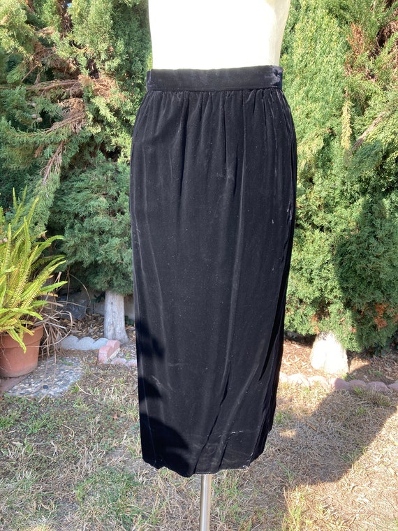 Vintage Black Velvet Skirt with Pockets - image 1