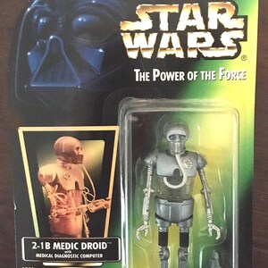 Vintage Star Wars Power of the Force 2-1B medic droid met medische diagnostische computer van Empire Strikes Back Nieuw op groene kaart