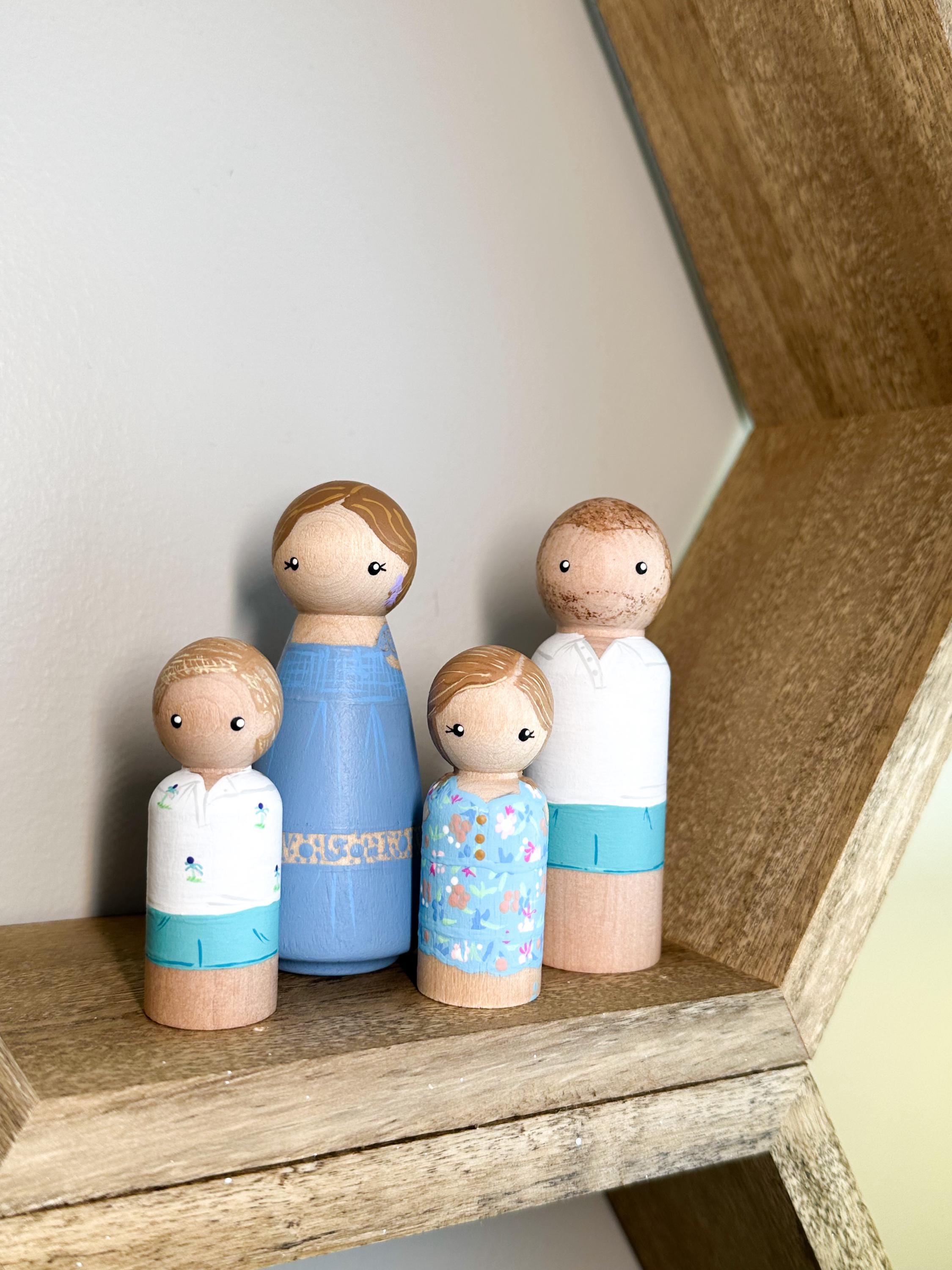 Custom Family Peg Doll Set | Personalized Hand-Painted Wooden Dolls | Unique Family Keepsake