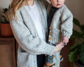 KNITTING PATTERN Crowsnest Cardi Adult AND Mini // Chunky Knit Cardigan / Raglan Cardigan