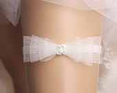 wedding garter, bridal garter, bow garter, white garter, bow garter, toss garter, bridal accessories, pearl garter, rhinestone garter